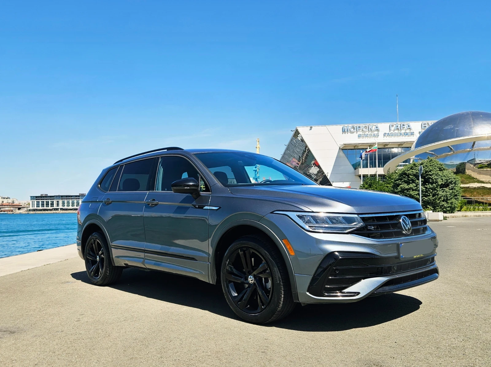 VW Tiguan R-line Black Edition, снимка 3 - Автомобили и джипове - 54370241