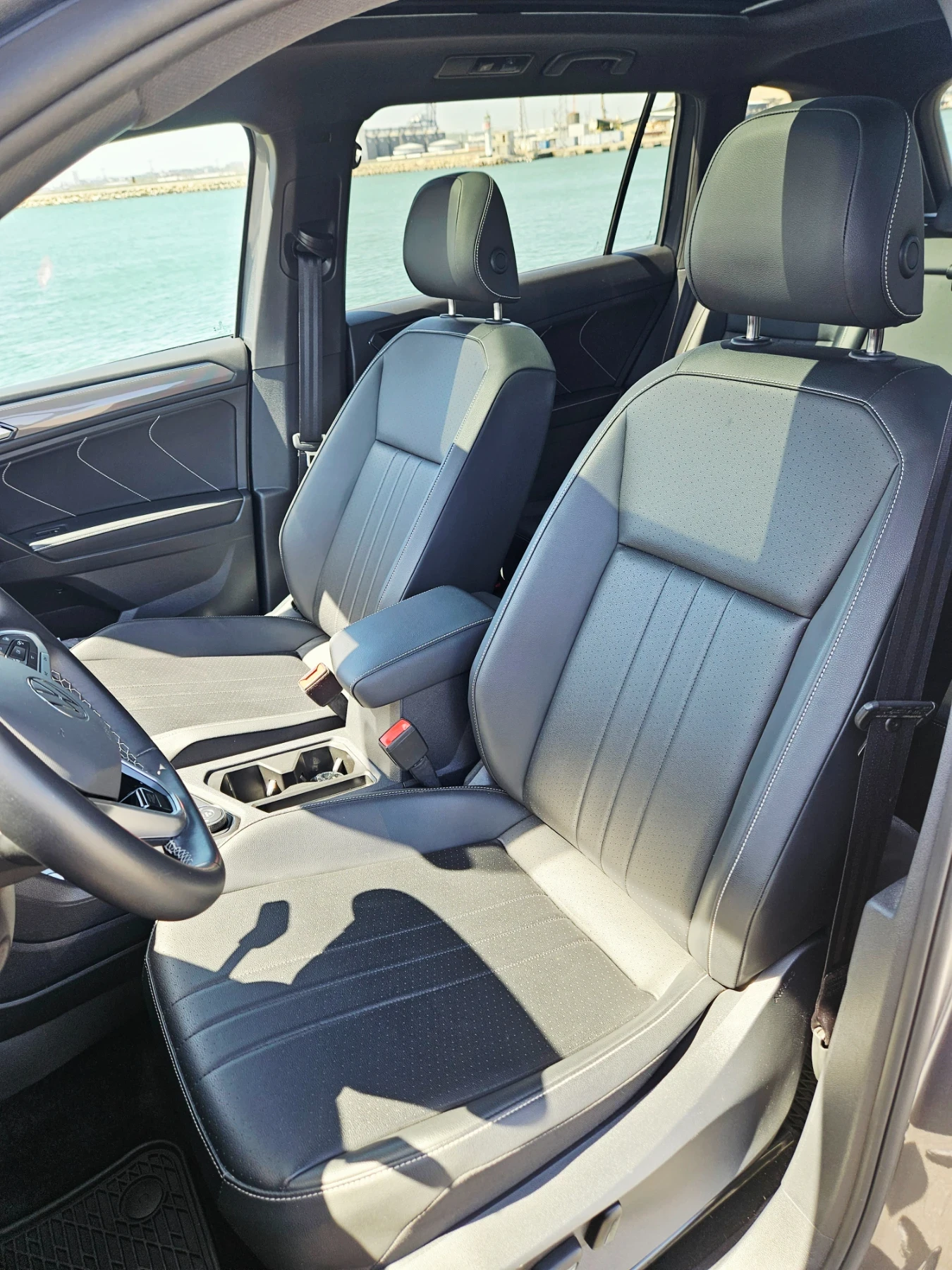 VW Tiguan R-line Black Edition, снимка 13 - Автомобили и джипове - 54370241