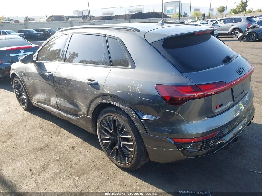 Audi Q8 E-TRON PRESTIGE QUATTRO, снимка 17 - Автомобили и джипове - 54810902