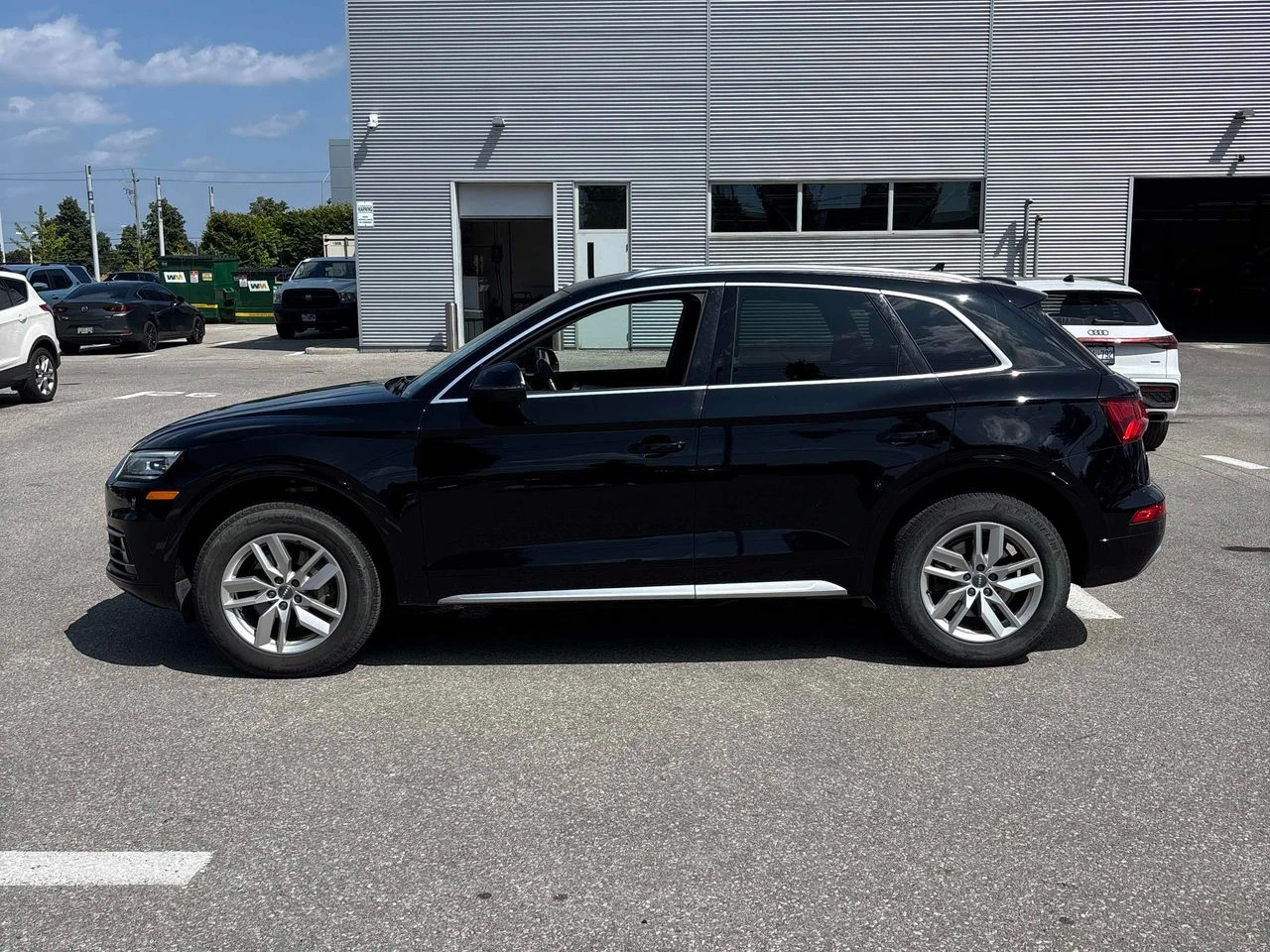 Audi Q5 Komfort, снимка 2 - Автомобили и джипове - 55800600