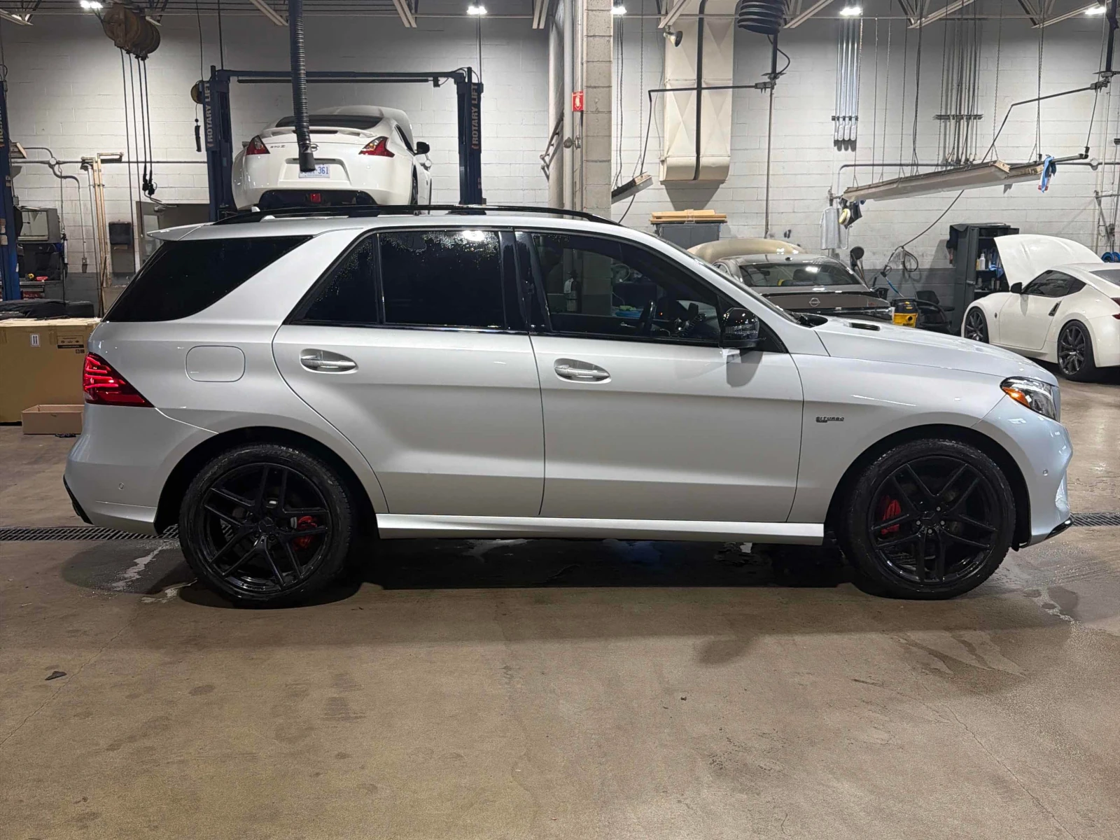 Mercedes-Benz GLE 43 AMG АВТОКРЕДИТ * ОТ ПРЕДСТАВИТЕЛСТВО , снимка 4 - Автомобили и джипове - 55928822