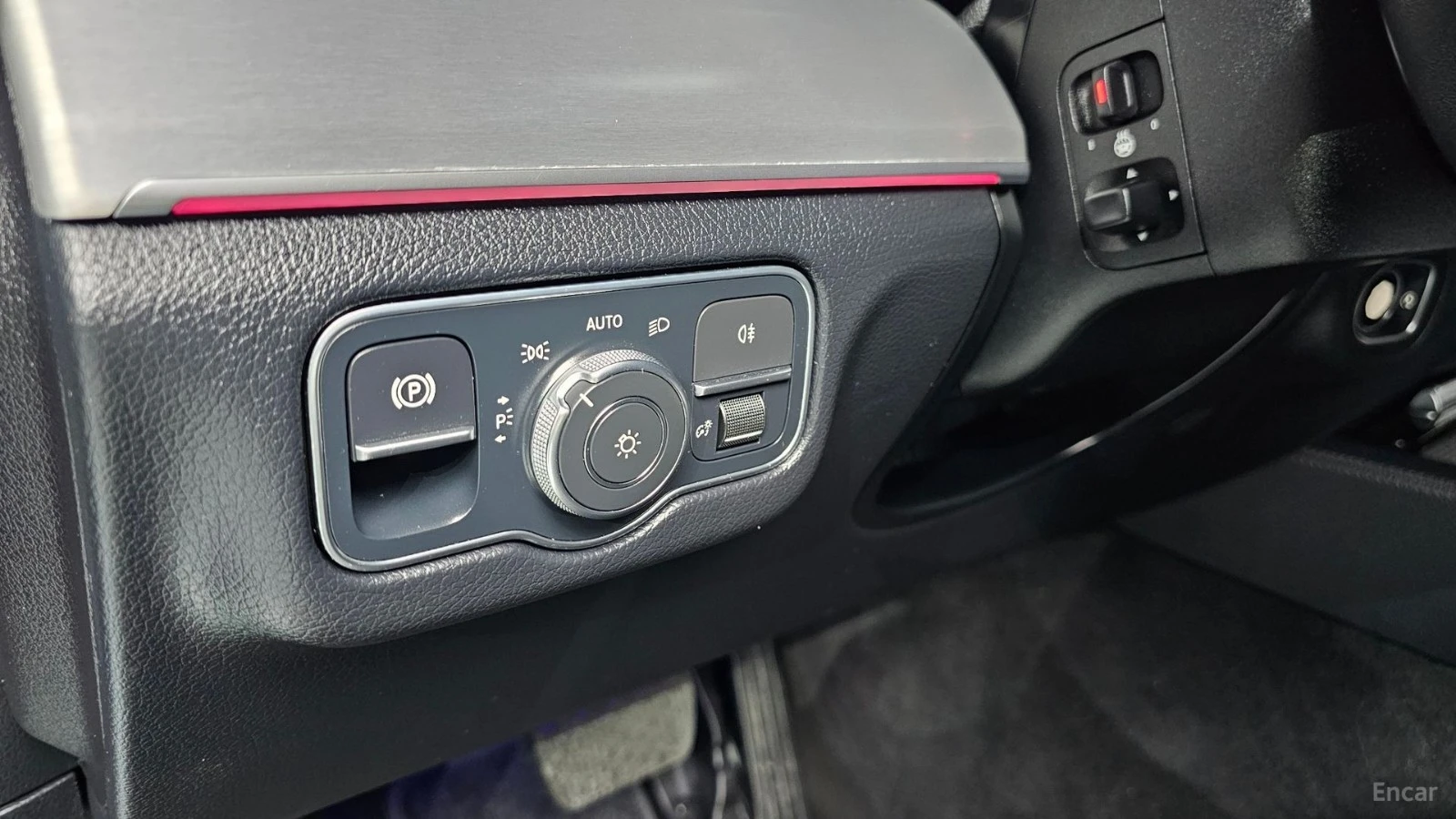 Mercedes-Benz GLE burmester* multibeam led* Parking Assist, снимка 11 - Автомобили и джипове - 56188791