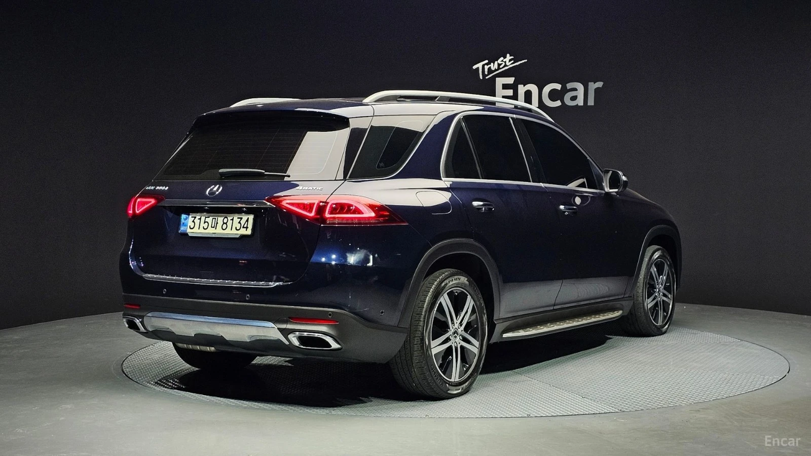 Mercedes-Benz GLE burmester* multibeam led* Parking Assist, снимка 2 - Автомобили и джипове - 56188791