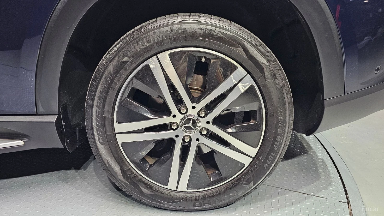 Mercedes-Benz GLE burmester* multibeam led* Parking Assist, снимка 17 - Автомобили и джипове - 56188791