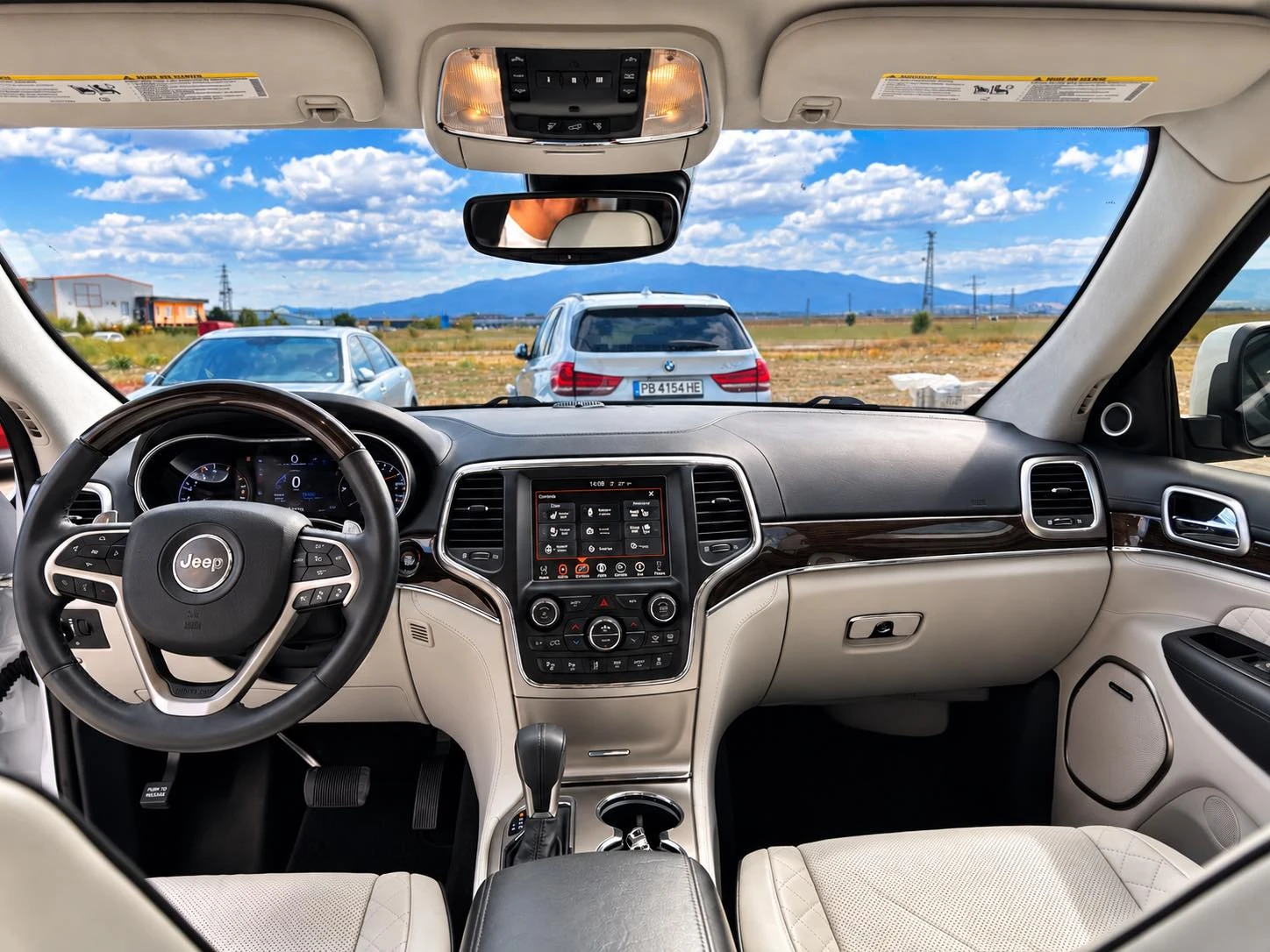 Jeep Grand cherokee SUMMIT 5.7 * ДИСТРОНИК* ОБДУХВАНЕ* ПАНОРАМА* , снимка 8 - Автомобили и джипове - 56213051