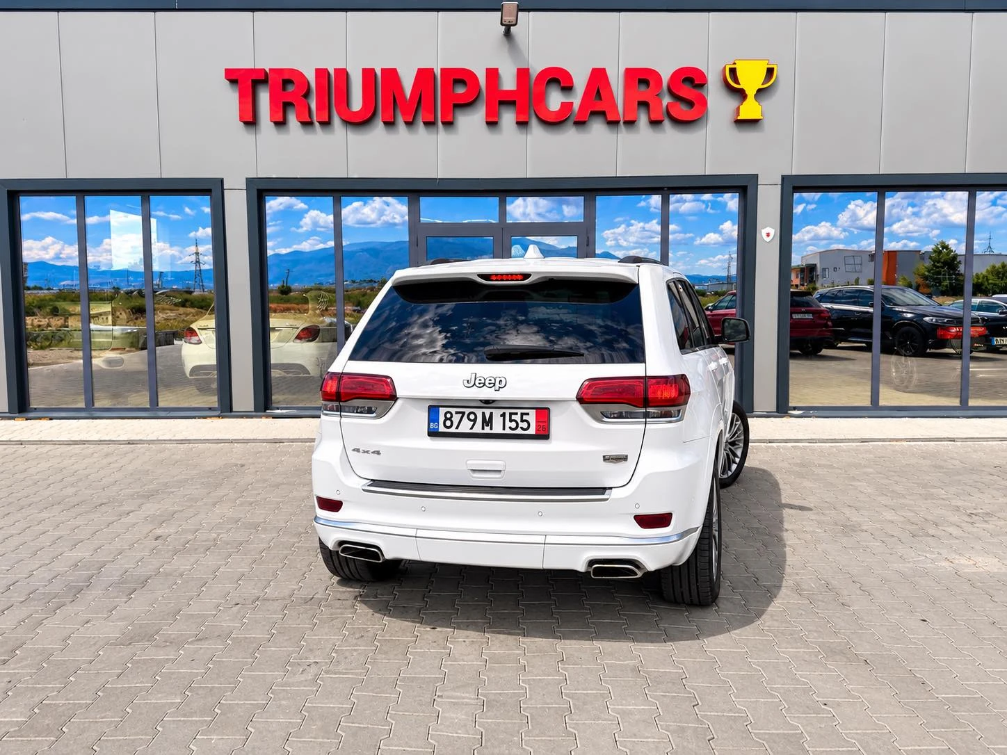 Jeep Grand cherokee SUMMIT 5.7 * ДИСТРОНИК* ОБДУХВАНЕ* ПАНОРАМА* , снимка 6 - Автомобили и джипове - 56213051