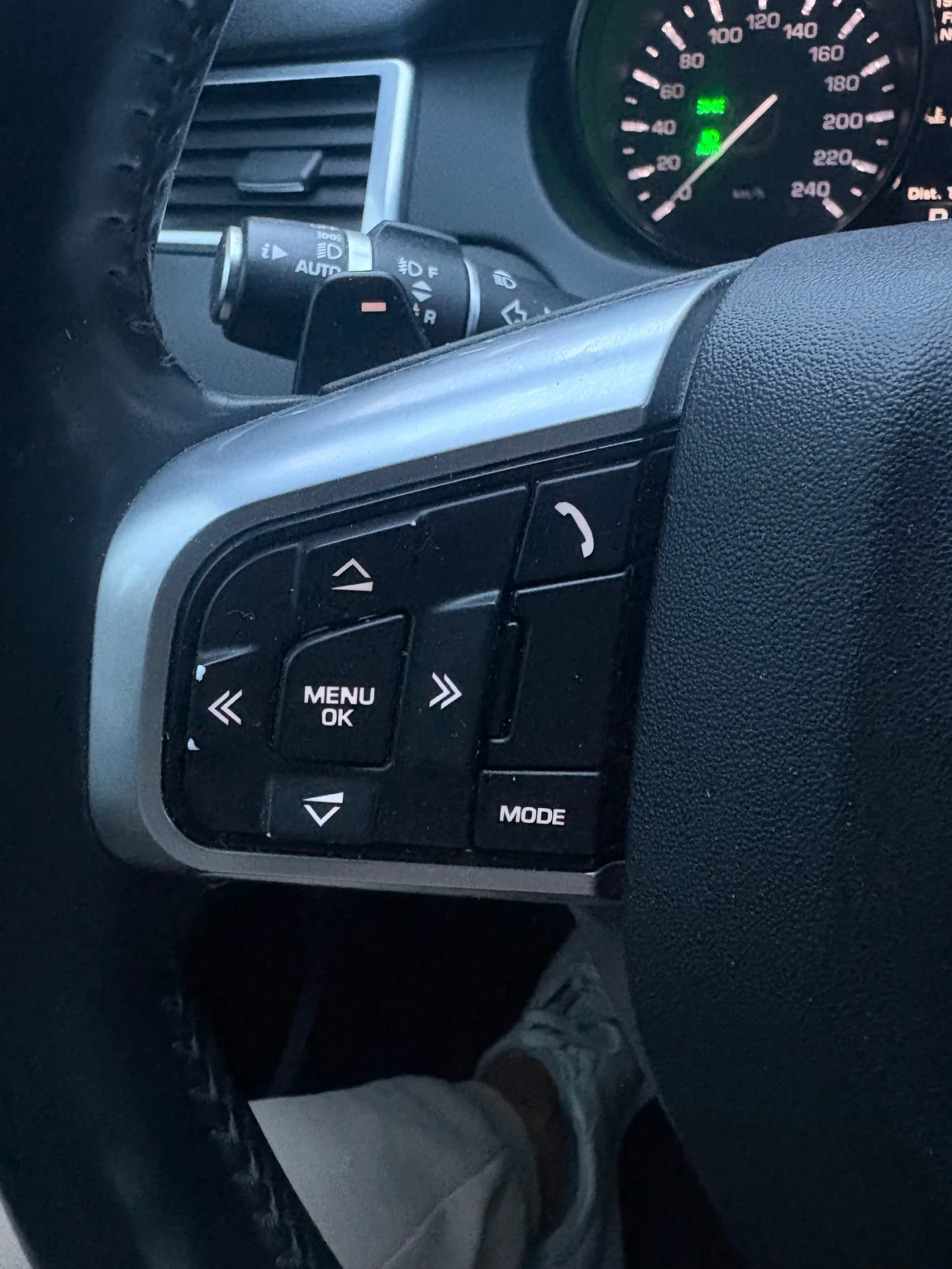 Land Rover Discovery Sport 4x4, снимка 7 - Автомобили и джипове - 56226792