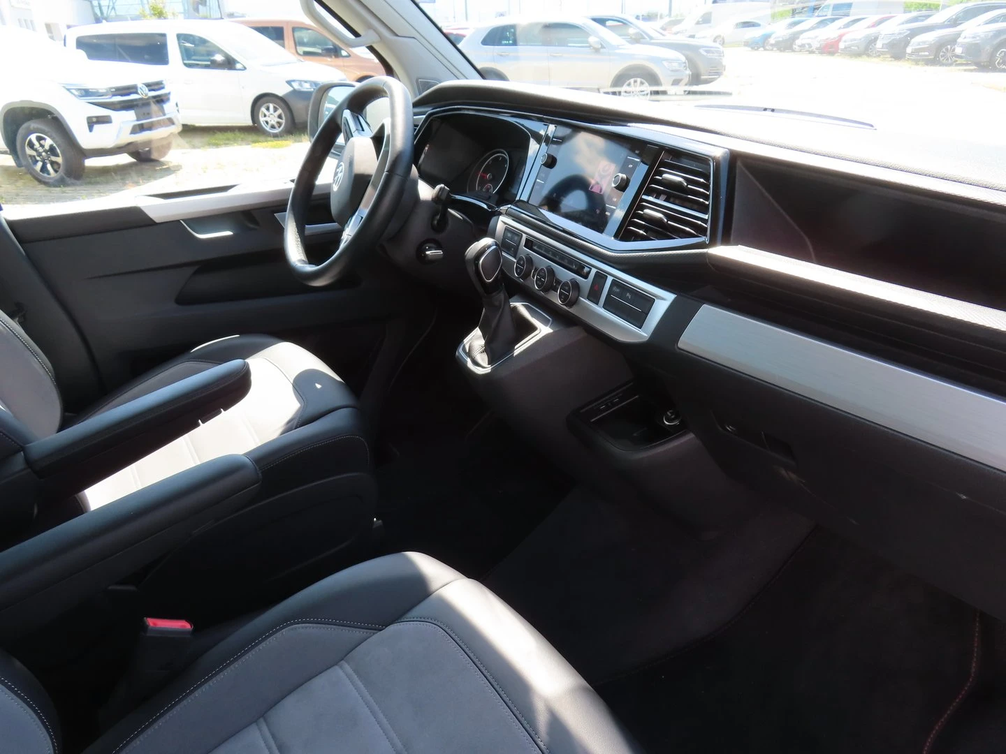 VW California, снимка 6 - Бусове и автобуси - 56420405
