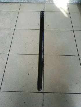 лайсна врата предна дясна Фолксваген Голф 5 2.0TFSI (черна) 4вр.