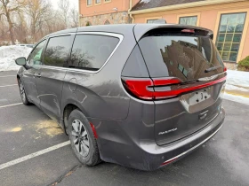 Chrysler Pacifica HYBRID TOURING L, снимка 4 - Автомобили и джипове - 53636373