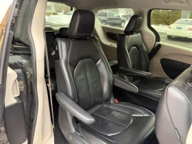 Chrysler Pacifica HYBRID TOURING L, снимка 8 - Автомобили и джипове - 53636373