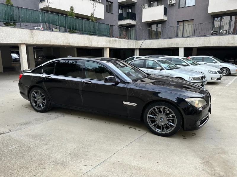 BMW 750 Li Individual Full, снимка 3 - Автомобили и джипове - 47633169