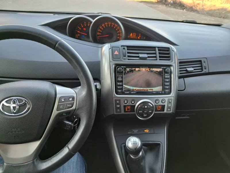 Toyota Corolla verso 2, 0/ НАВИГАЦИЯ, КАМЕРА, снимка 9 - Автомобили и джипове - 48408165