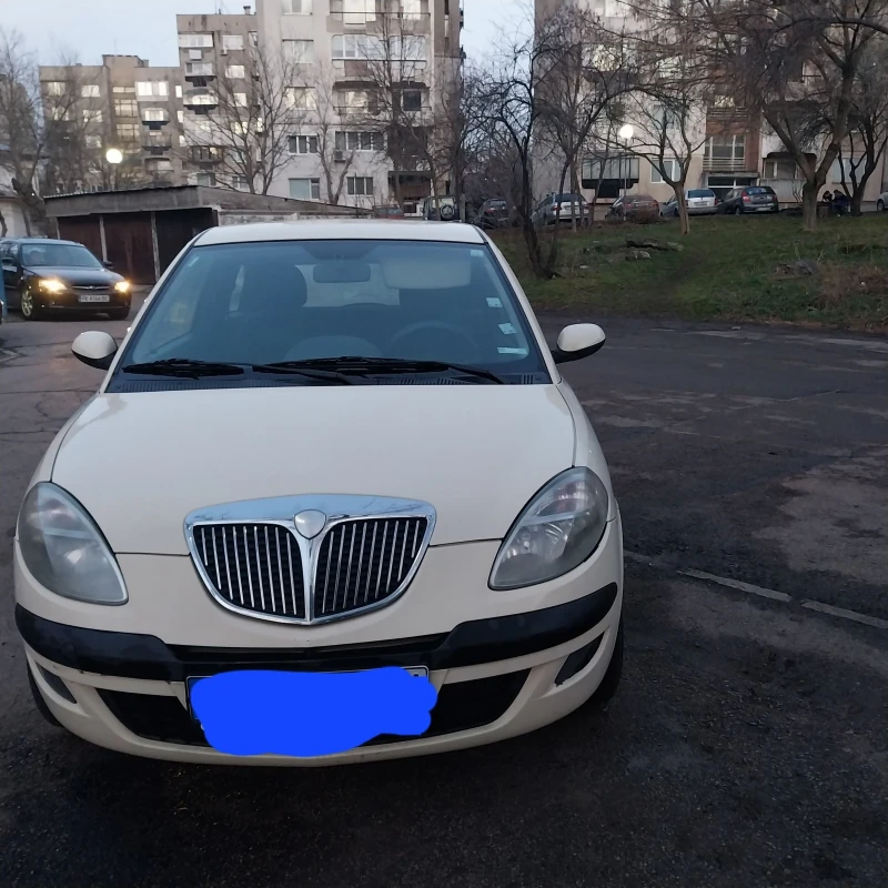 Lancia Ypsilon, снимка 1 - Автомобили и джипове - 48975187