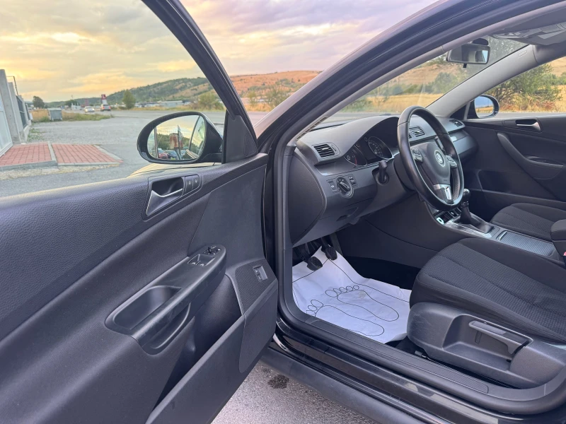 VW Passat 2.0TDi-NAVI COMMON RAIL, снимка 17 - Автомобили и джипове - 51671112