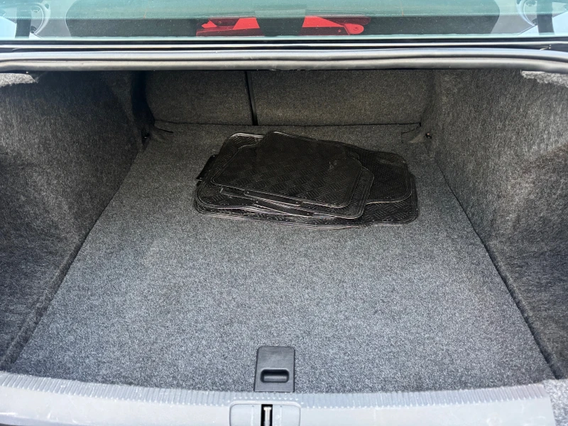 VW Passat 2.0TDi-NAVI COMMON RAIL, снимка 14 - Автомобили и джипове - 51671112