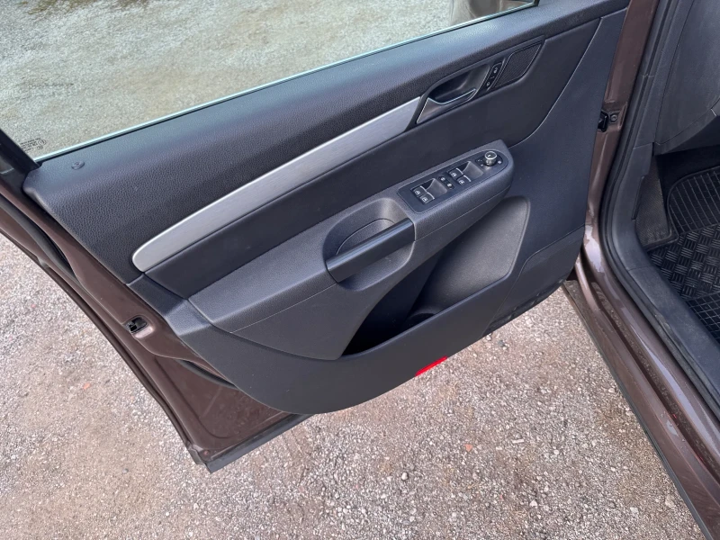 VW Sharan  2.0tdi 170kc.c* DSG* Panorama* High-line* , снимка 15 - Автомобили и джипове - 52448852