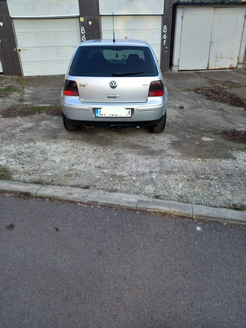 VW Golf, снимка 2 - Автомобили и джипове - 52755170