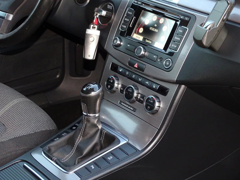 VW Passat 2.0TDI_140Коня_Германия_Ксенон_* _* , снимка 10 - Автомобили и джипове - 52947417