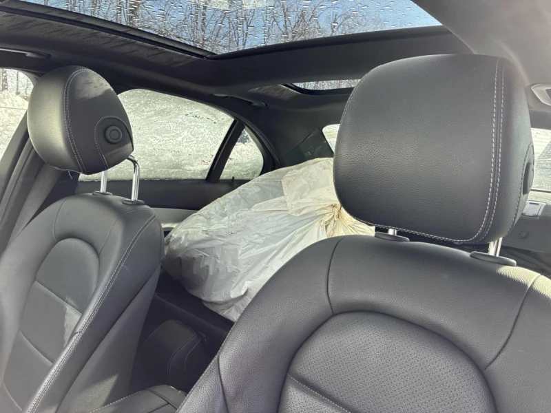 Mercedes-Benz C 300 AMG-pkg* Night-pkg* Keyless* Rear Camera* Ambient*, снимка 10 - Автомобили и джипове - 53383284