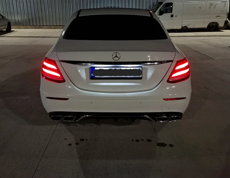 Mercedes-Benz E 220, снимка 6 - Автомобили и джипове - 53426382