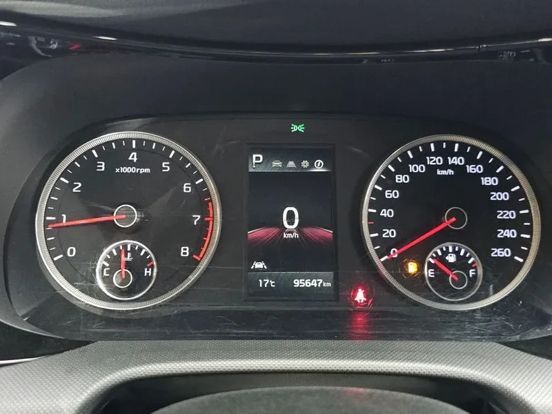 Kia K5 2.0 заводска газ, снимка 8 - Автомобили и джипове - 56738740