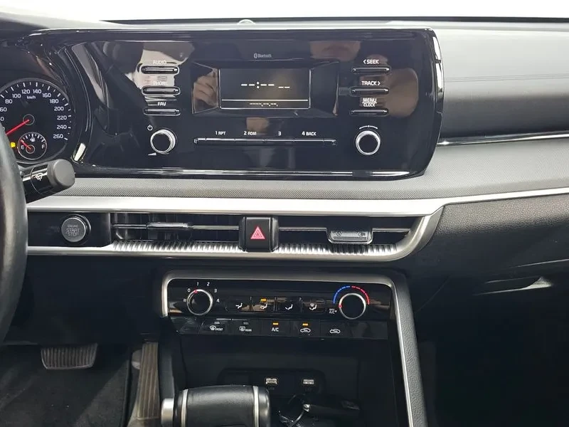 Kia K5 2.0 заводска газ, снимка 12 - Автомобили и джипове - 56738740