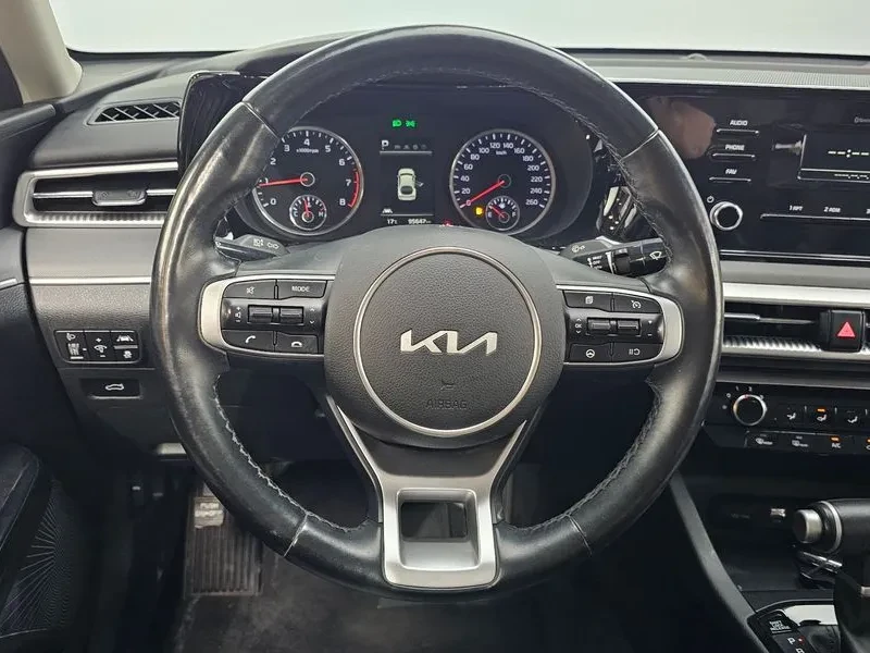 Kia K5 2.0 заводска газ, снимка 13 - Автомобили и джипове - 56738740