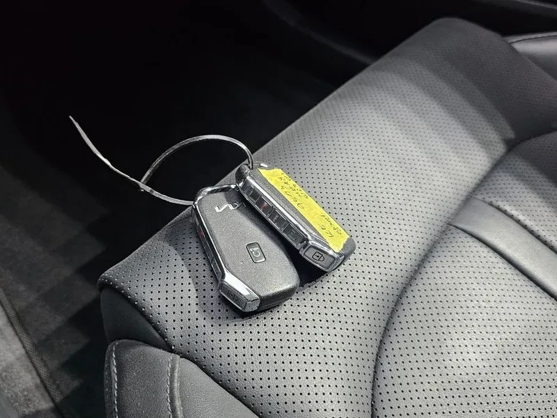 Kia K5 2.0 заводска газ, снимка 14 - Автомобили и джипове - 56738740
