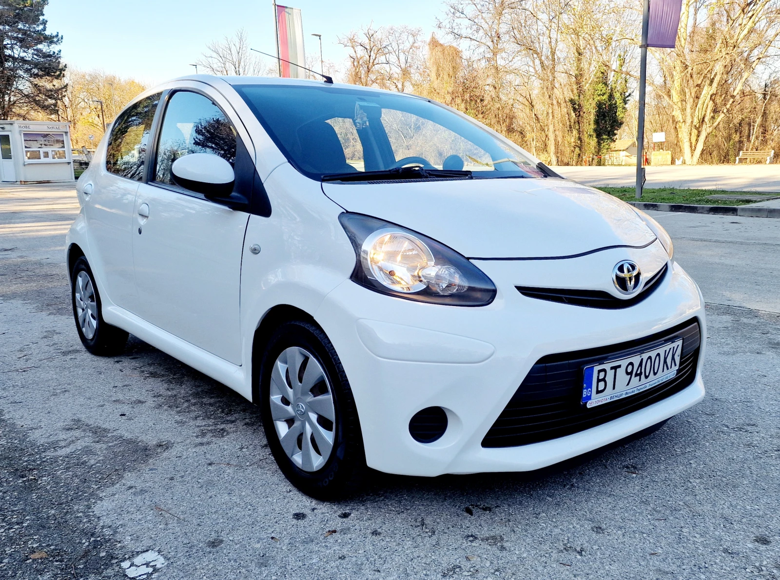 Toyota Aygo 1.0i* Автомат* Климатик* 90хил.км - изображение 2