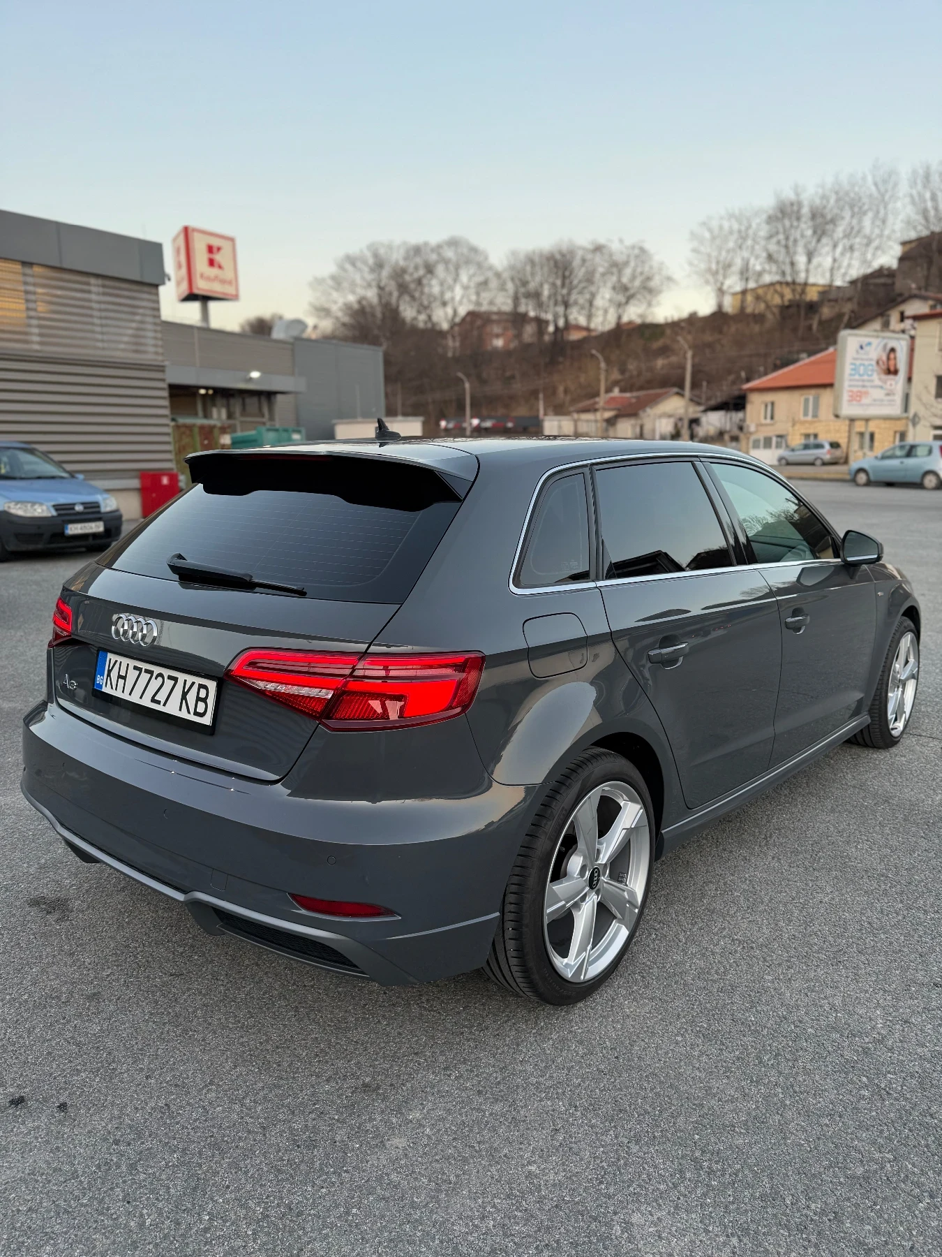 Audi A3 S-line 2.0 TDI - изображение 6