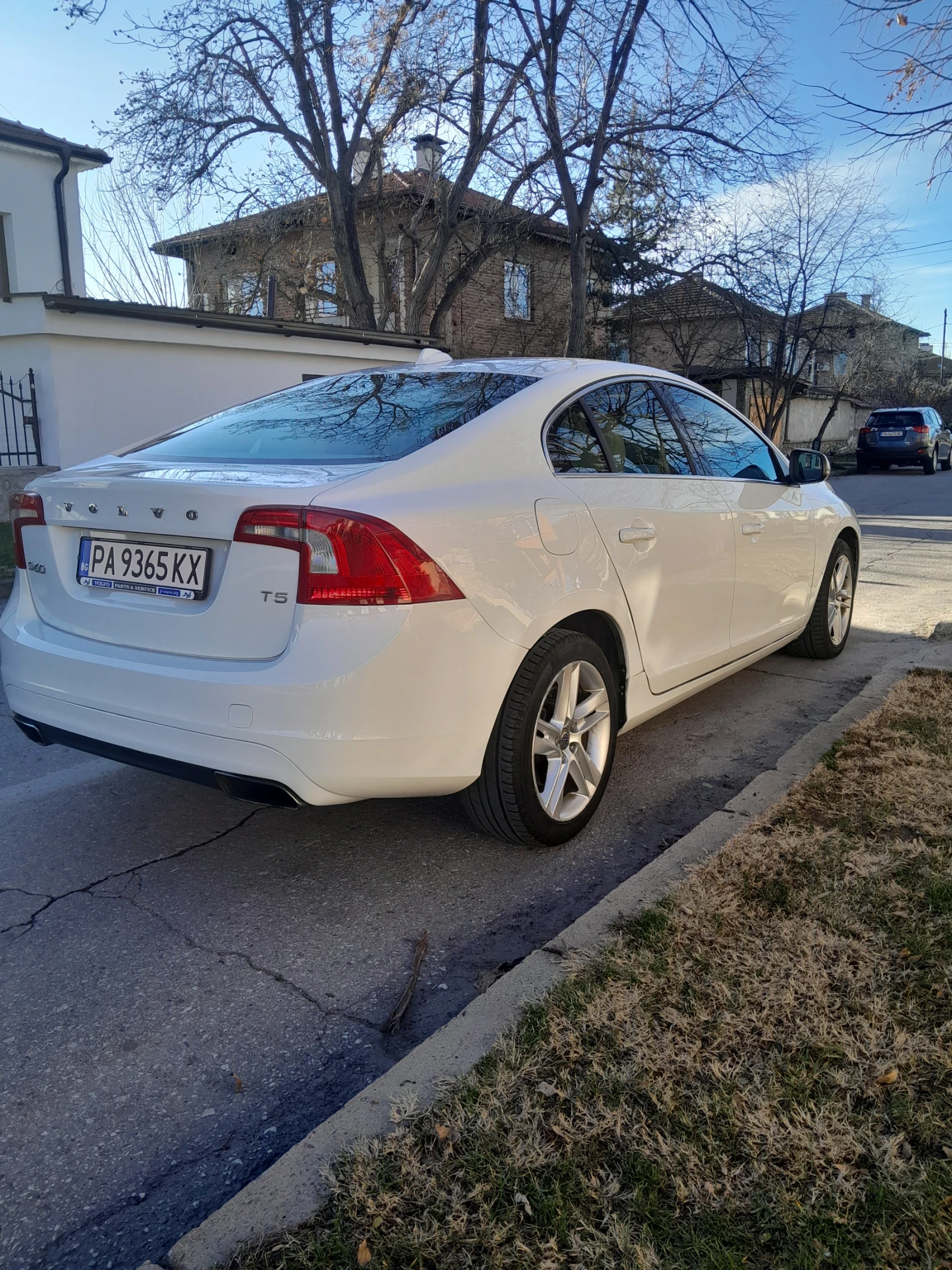 Volvo S60 Т 5 - изображение 3