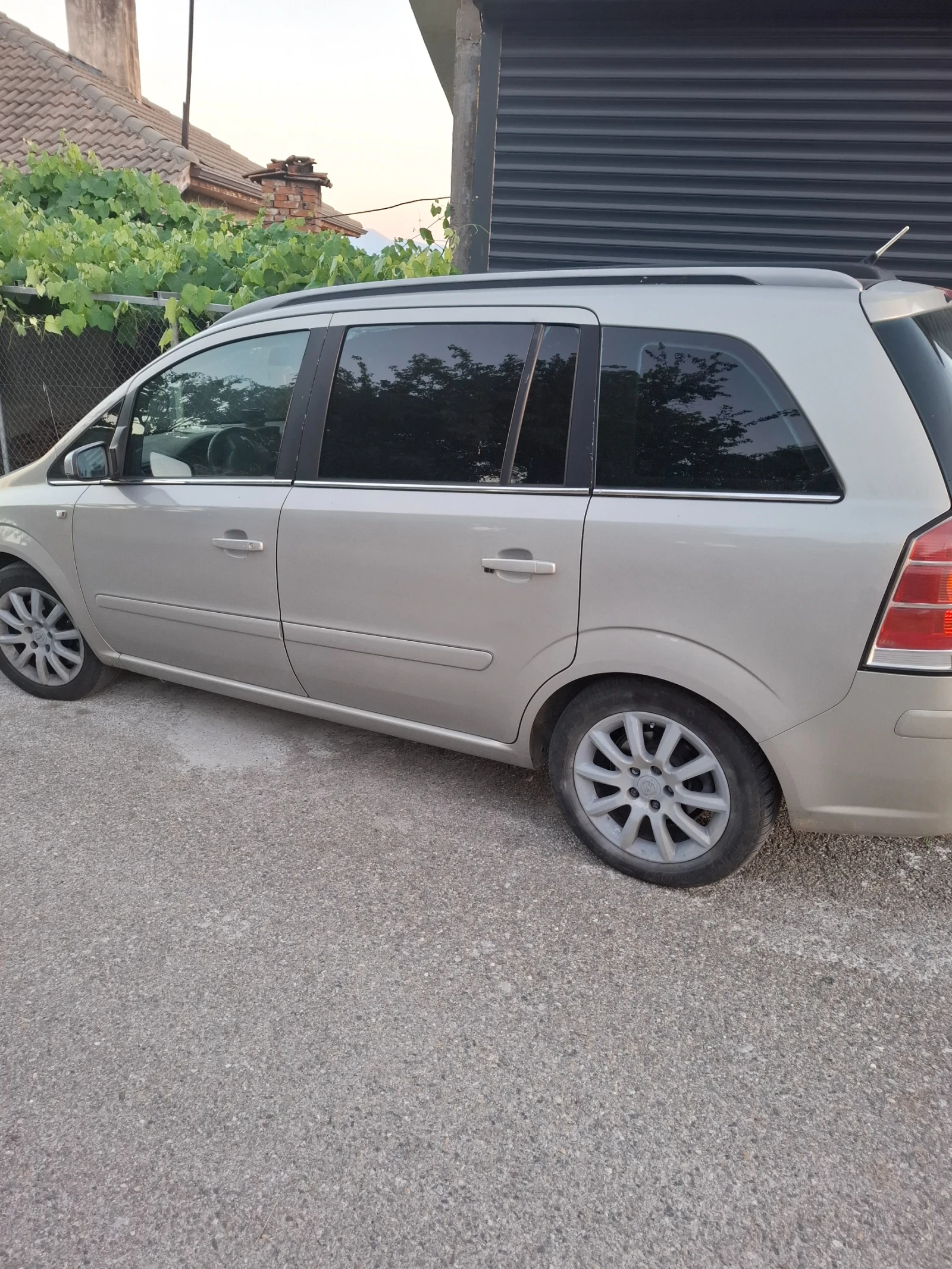 Opel Zafira  - изображение 2