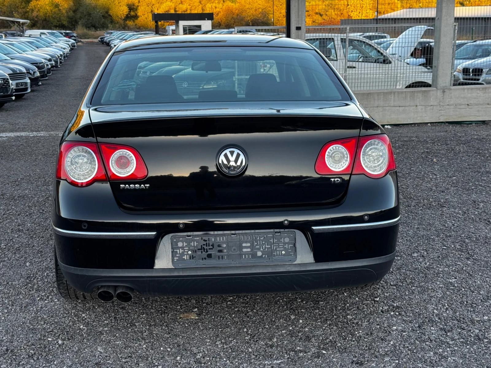 VW Passat 2.0TDi-NAVI COMMON RAIL, снимка 5 - Автомобили и джипове - 51671112