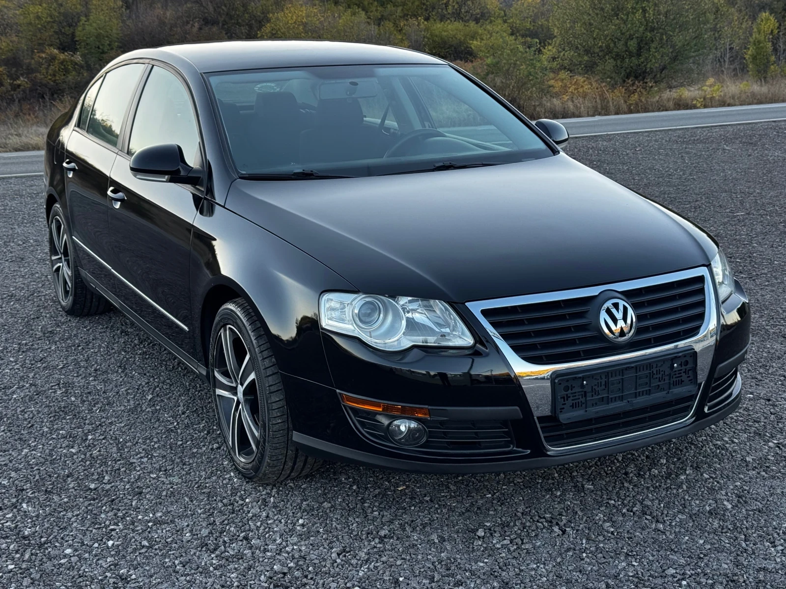 VW Passat 2.0TDi-NAVI COMMON RAIL, снимка 3 - Автомобили и джипове - 51671112