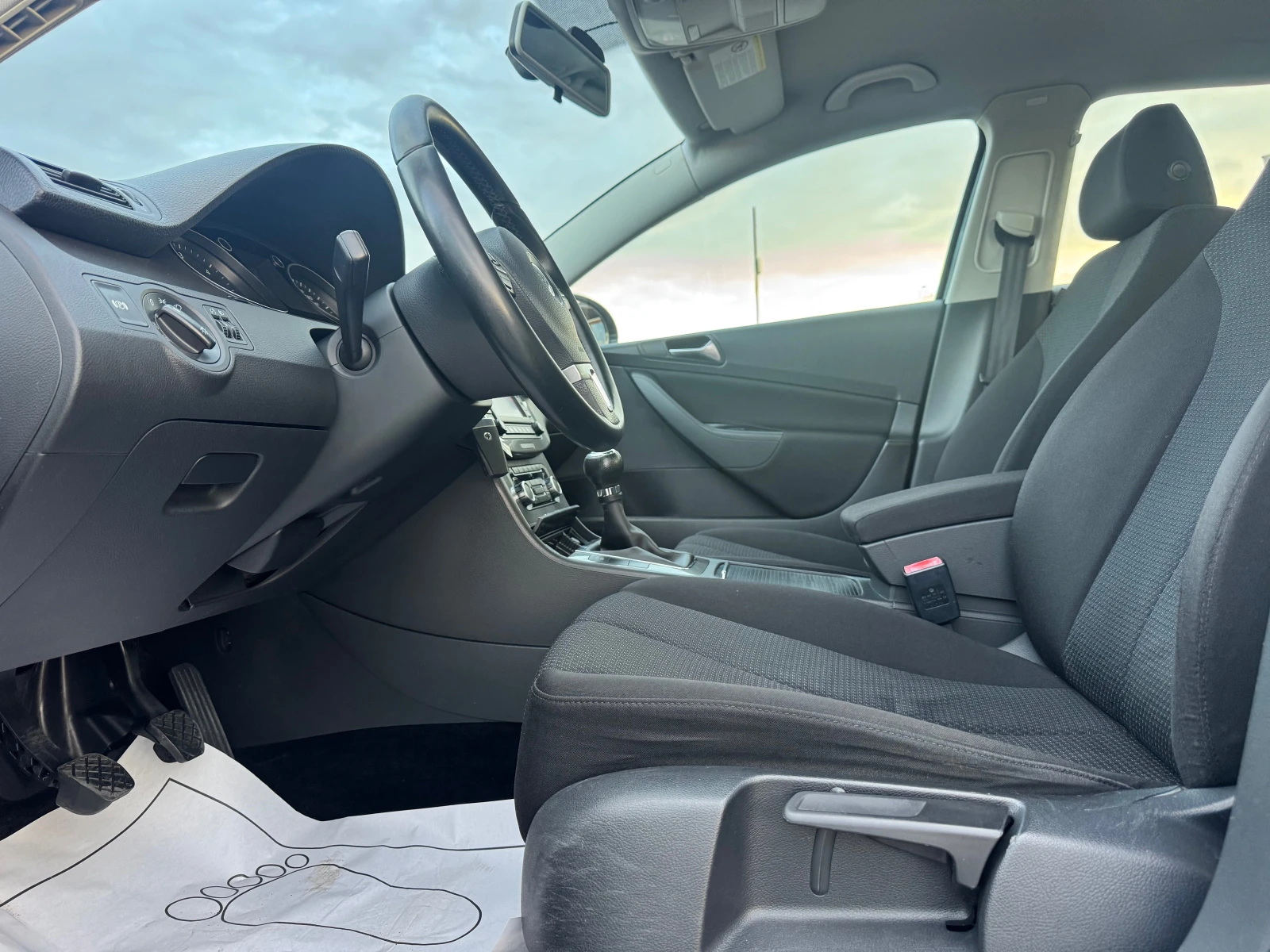 VW Passat 2.0TDi-NAVI - изображение 10