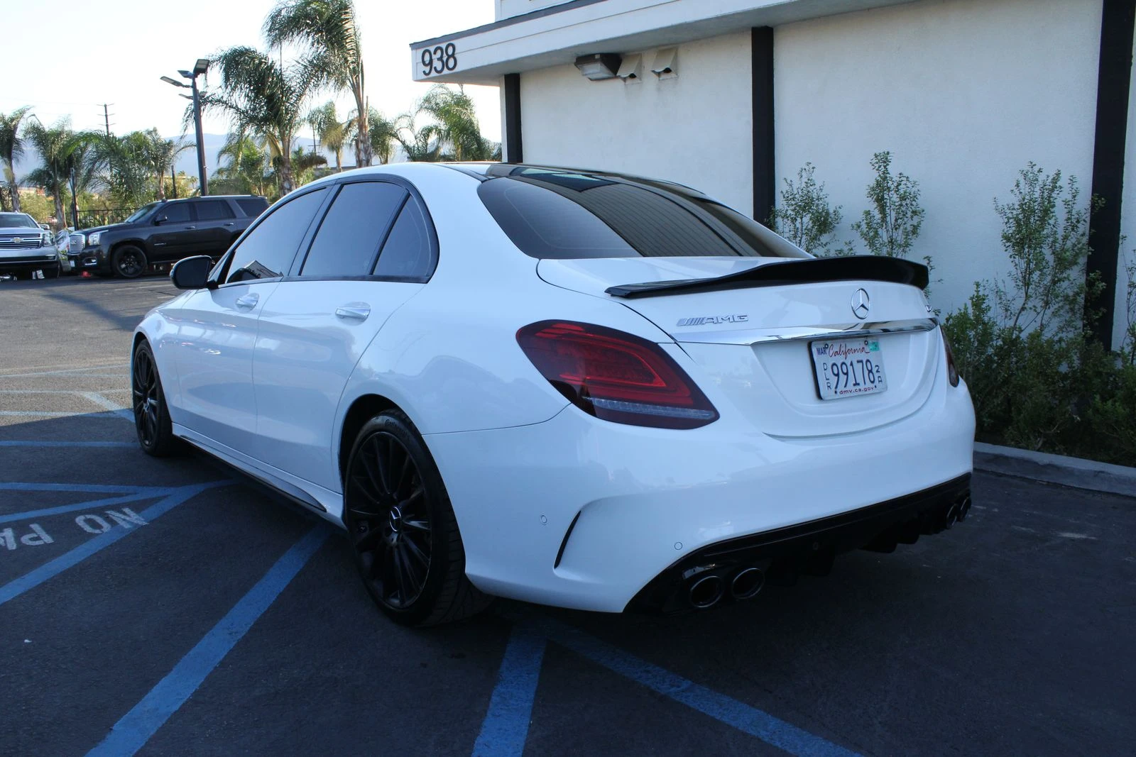 Mercedes-Benz C 43 AMG 4MATIC* NIGHT* CARBON* PANORAMA* Designo* Dig Cock - изображение 4