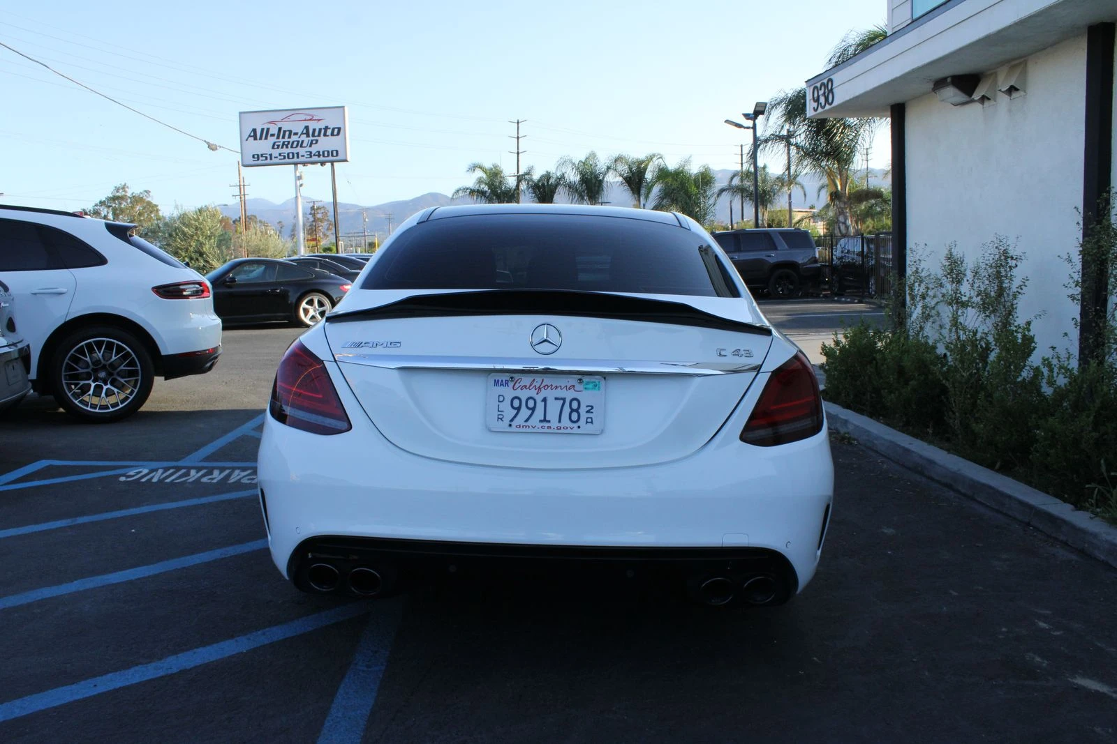 Mercedes-Benz C 43 AMG 4MATIC* NIGHT* CARBON* PANORAMA* Designo* Dig Cock - изображение 5