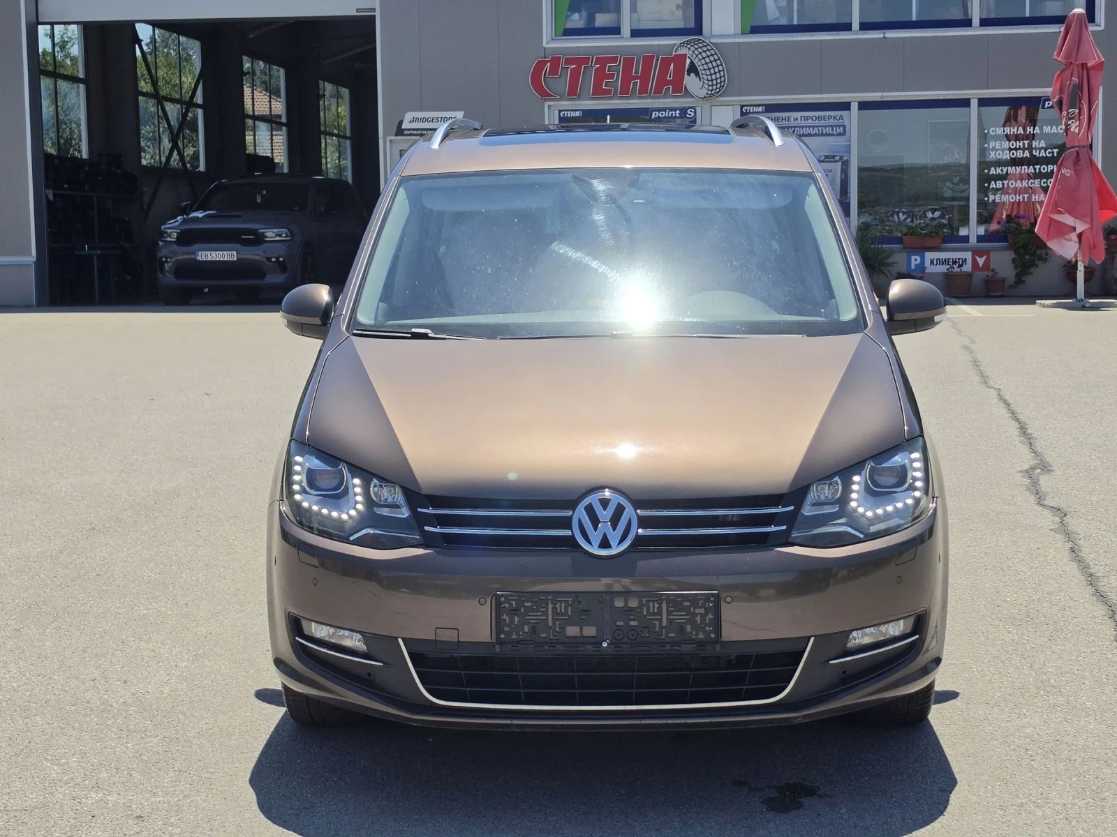 VW Sharan  2.0tdi 170kc.c* DSG* Panorama* High-line* , снимка 8 - Автомобили и джипове - 52448852
