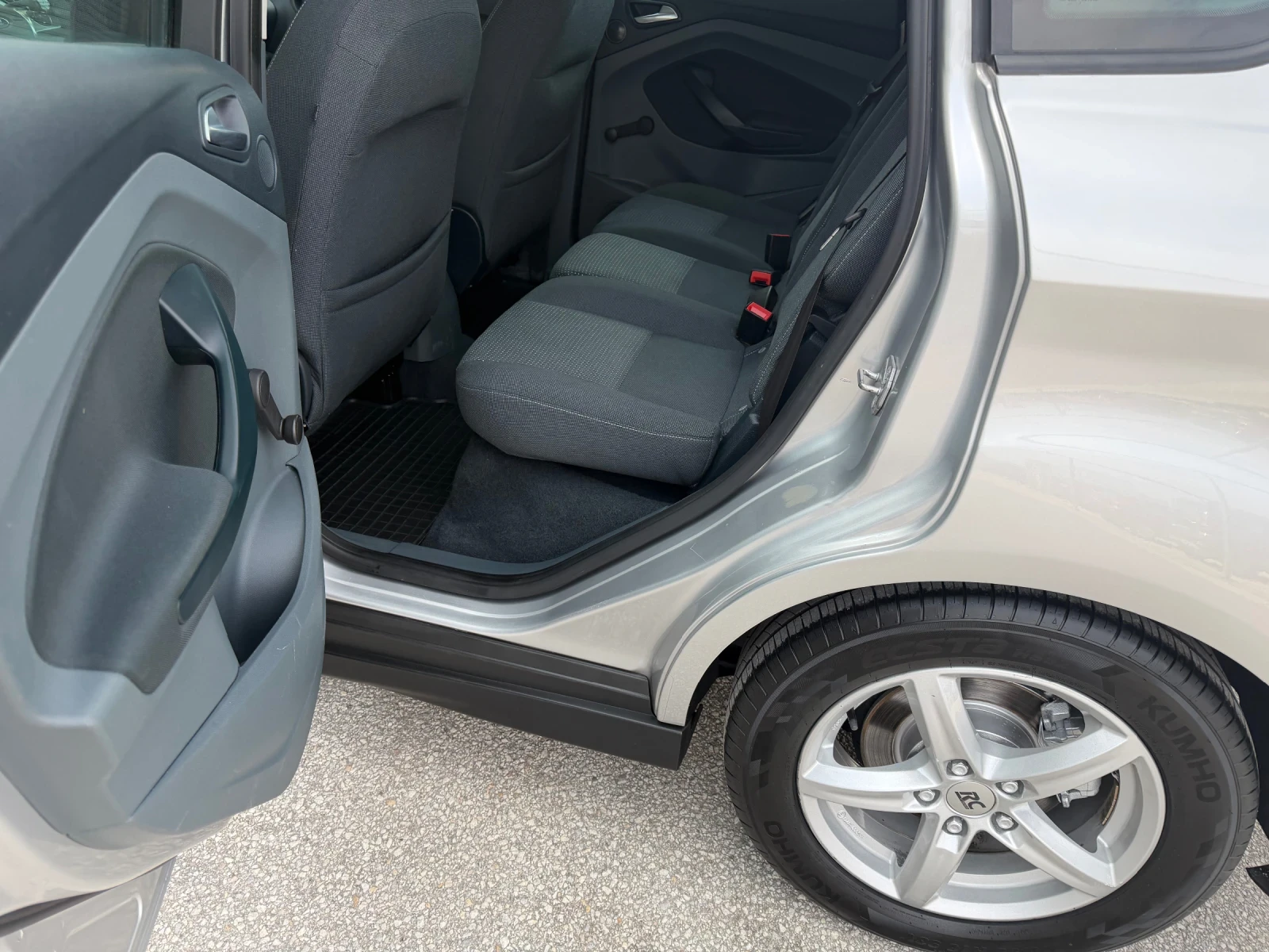 Ford C-max 1.6i 105к.с. EURO5 ГЕРМАНИЯ, снимка 13 - Автомобили и джипове - 53788119