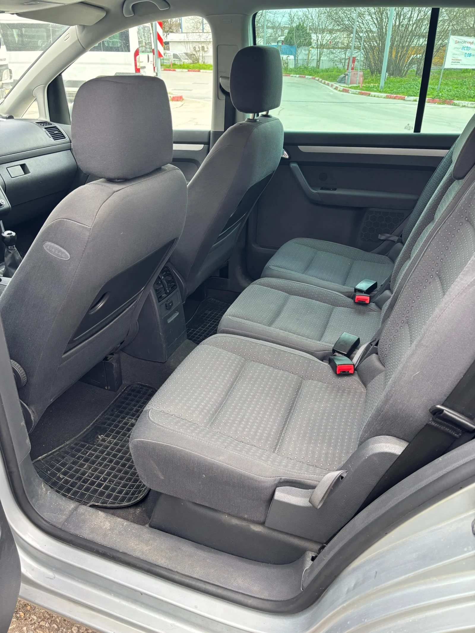 VW Touran, снимка 7 - Автомобили и джипове - 54118567