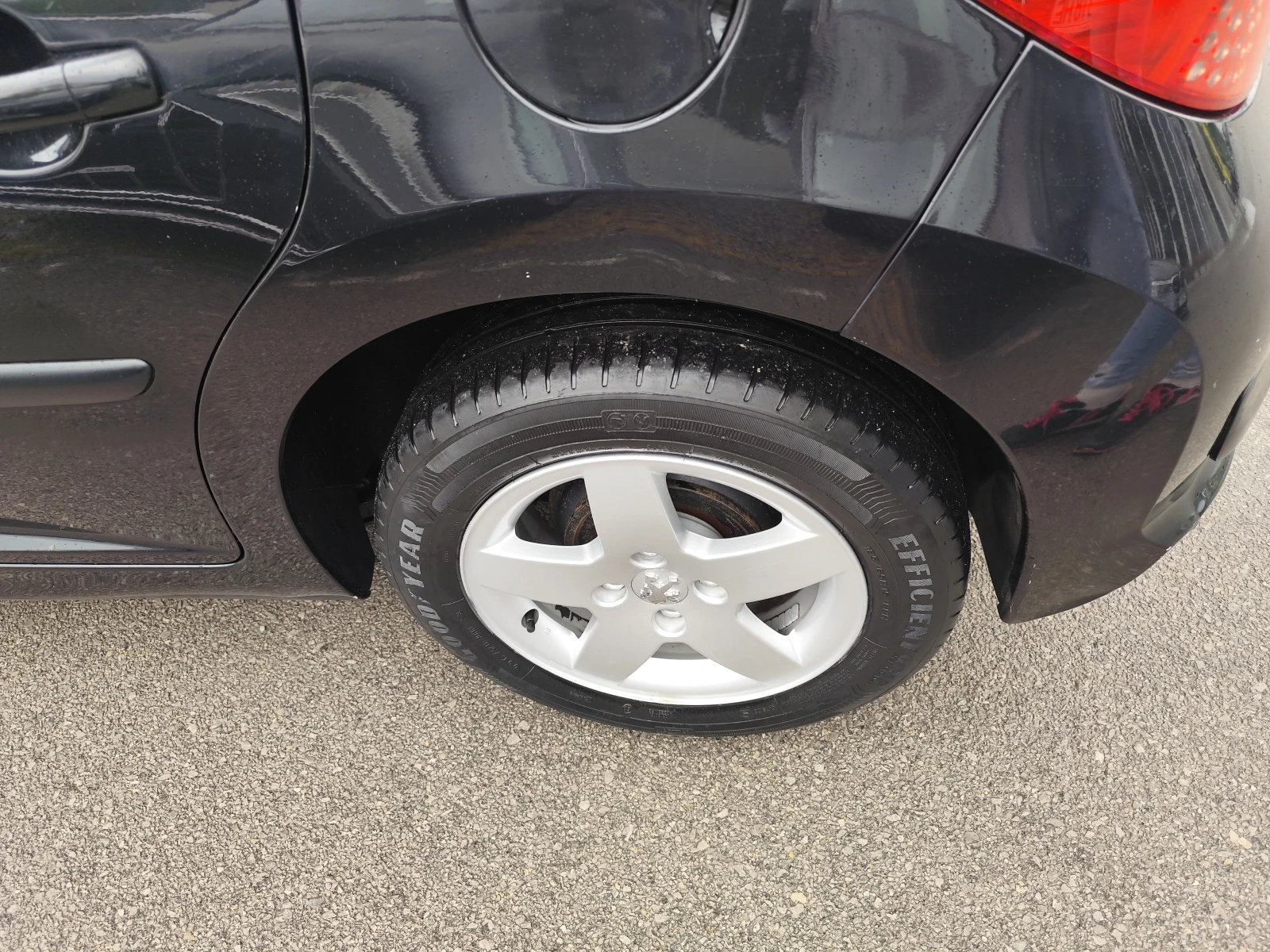 Peugeot 207 1.4i* 119000km* KLIMA* , снимка 14 - Автомобили и джипове - 54477446