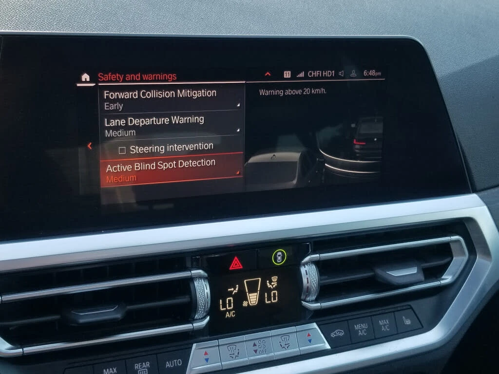 BMW 330 i* XDRIVE* M-SPORT* ПОДГРЕВ* КАМЕРА* ШИБИДАХ, снимка 7 - Автомобили и джипове - 54725610