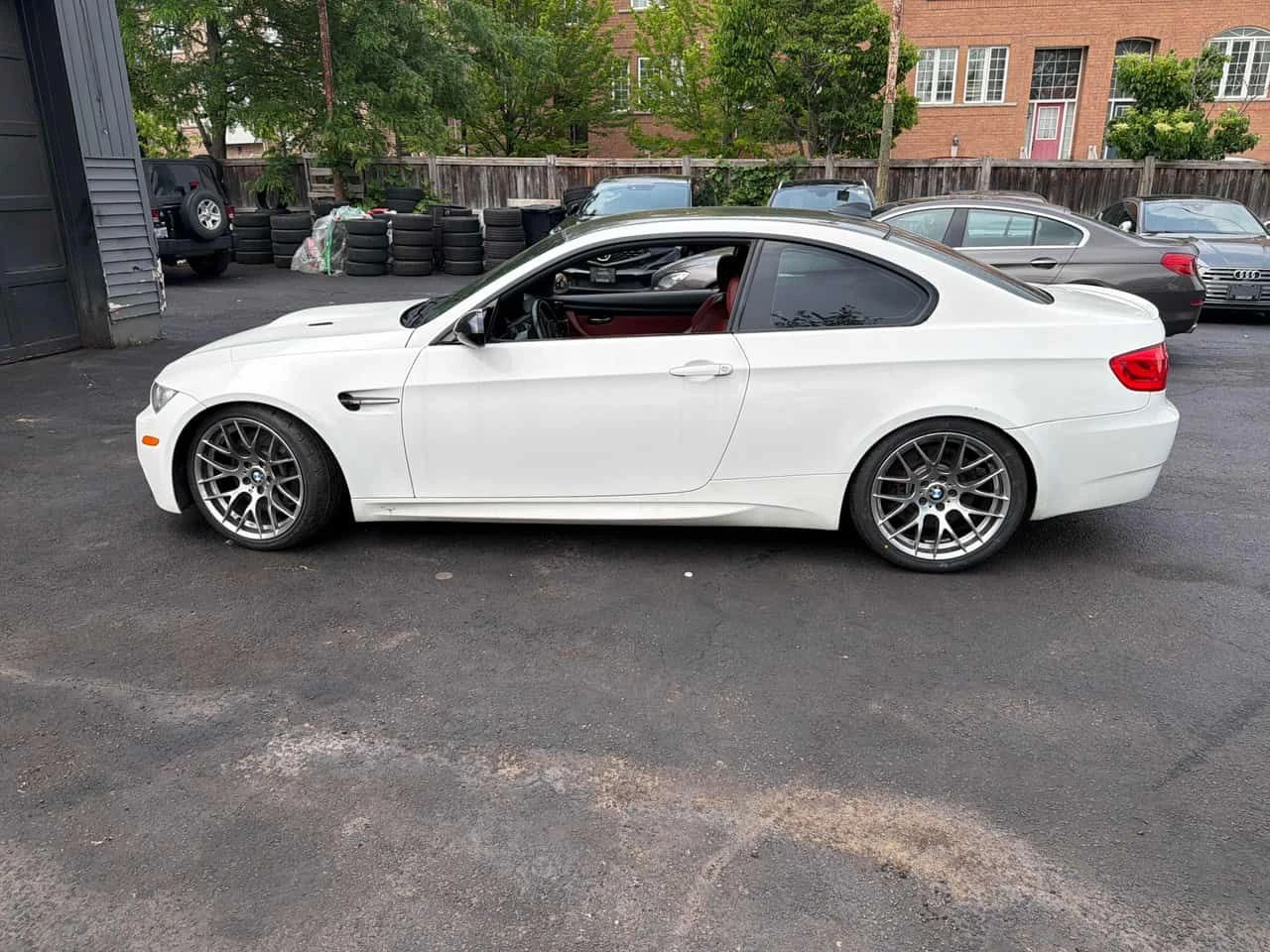 BMW M3 * ПЕРФЕКТНО СЪСТОЯНИЕ* ЛИЦЕНЗИРАН ПРОДАВАЧ* , снимка 3 - Автомобили и джипове - 54875628