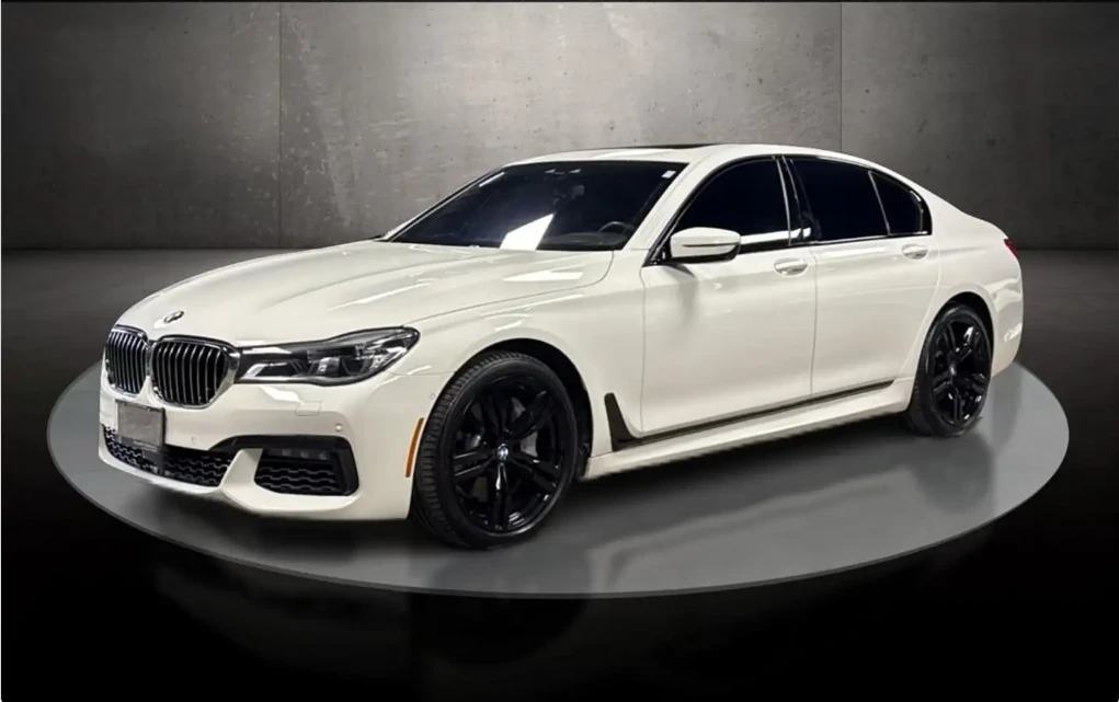 BMW 750 BOWERS&WILKINS| 750i xDrive| FULL| CLEAN TITLE, снимка 2 - Автомобили и джипове - 54997954
