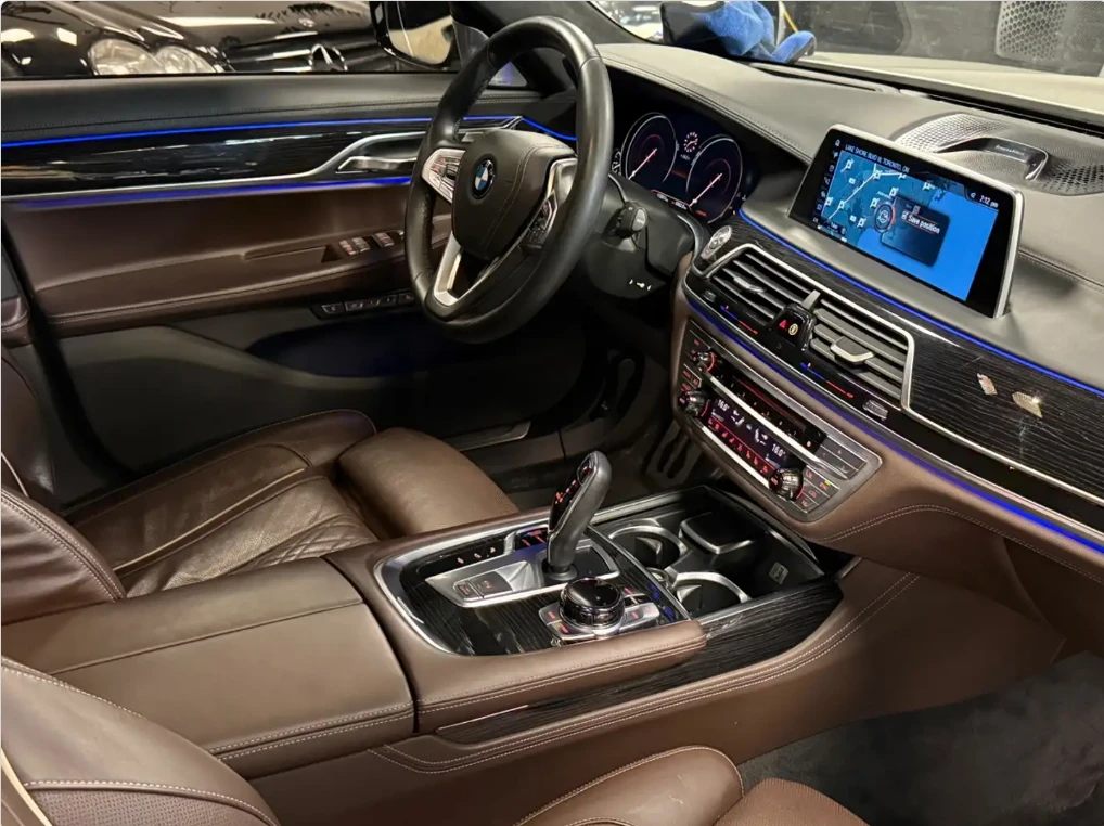 BMW 750 BOWERS&WILKINS| 750i xDrive| FULL| CLEAN TITLE, снимка 8 - Автомобили и джипове - 54997954