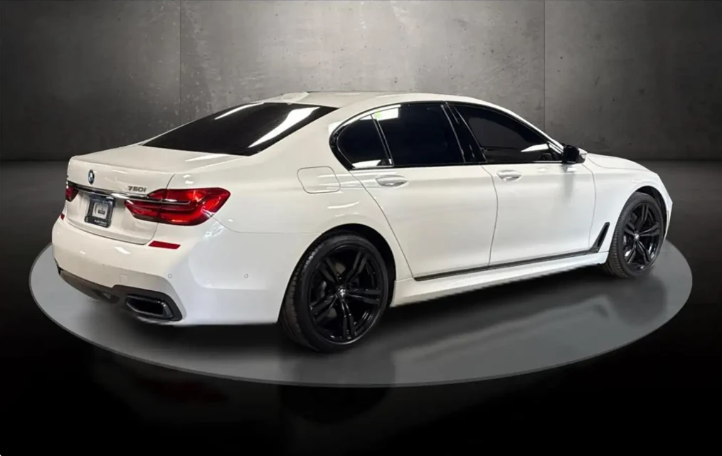 BMW 750 BOWERS&WILKINS| 750i xDrive| FULL| CLEAN TITLE, снимка 4 - Автомобили и джипове - 54997954