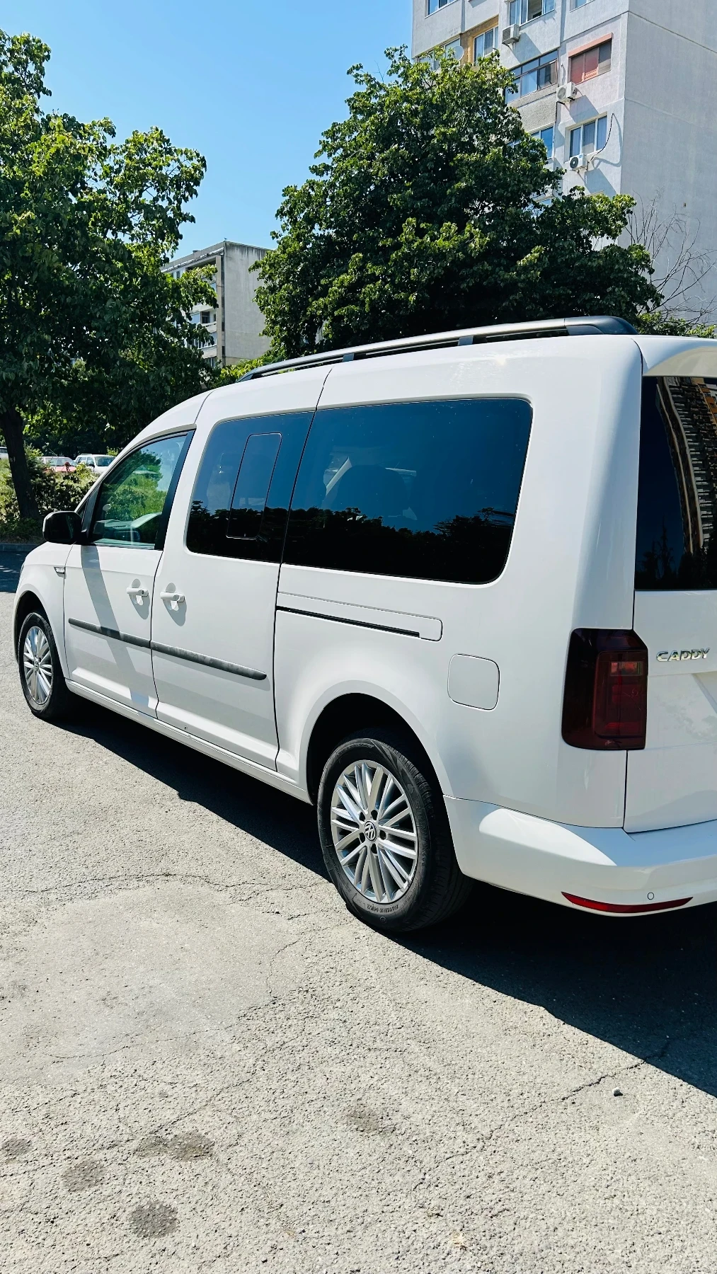 VW Caddy Maxi 2.0 TDI, снимка 6 - Автомобили и джипове - 55090390