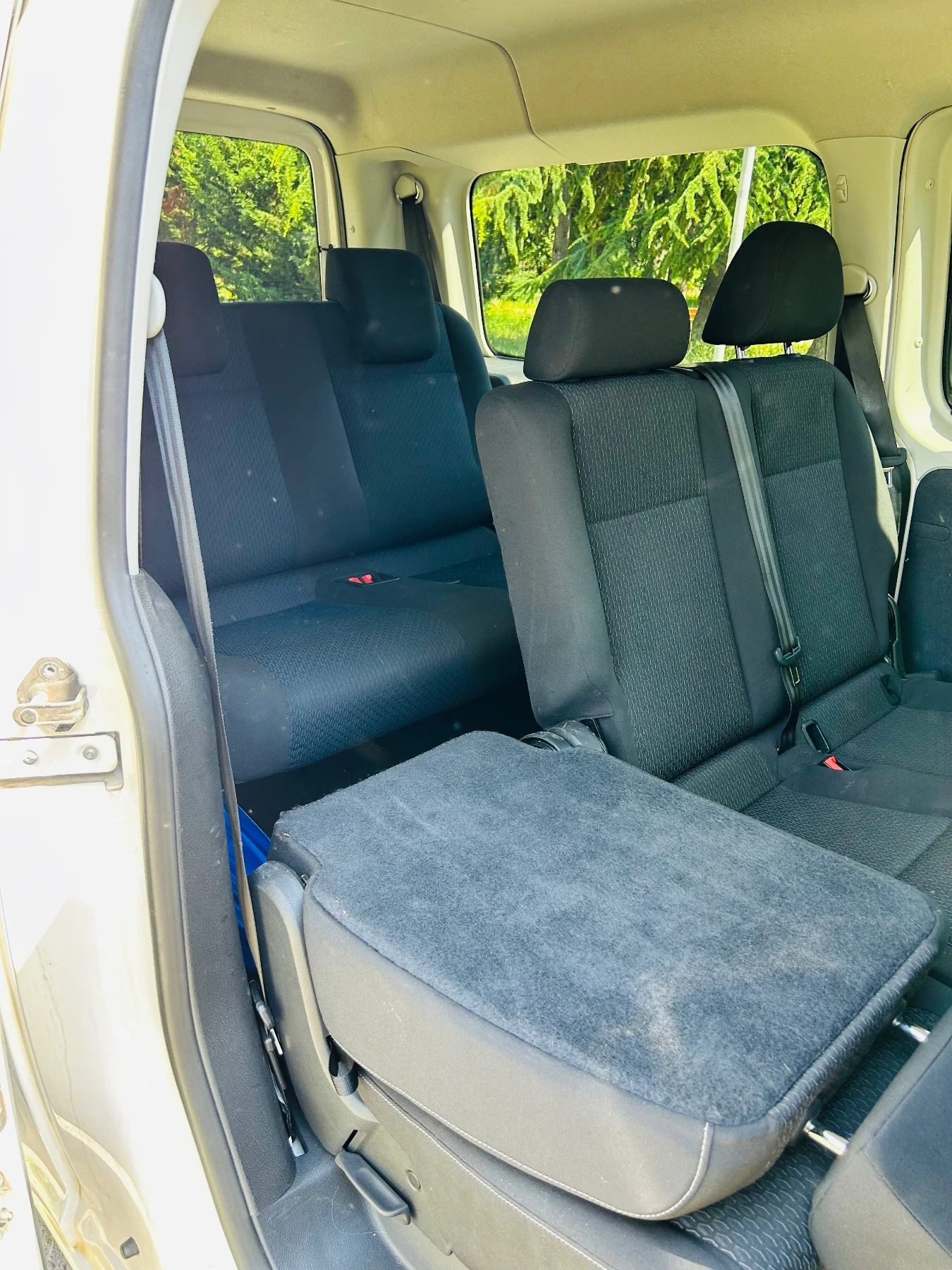 VW Caddy Maxi 2.0 TDI, снимка 11 - Автомобили и джипове - 55090390