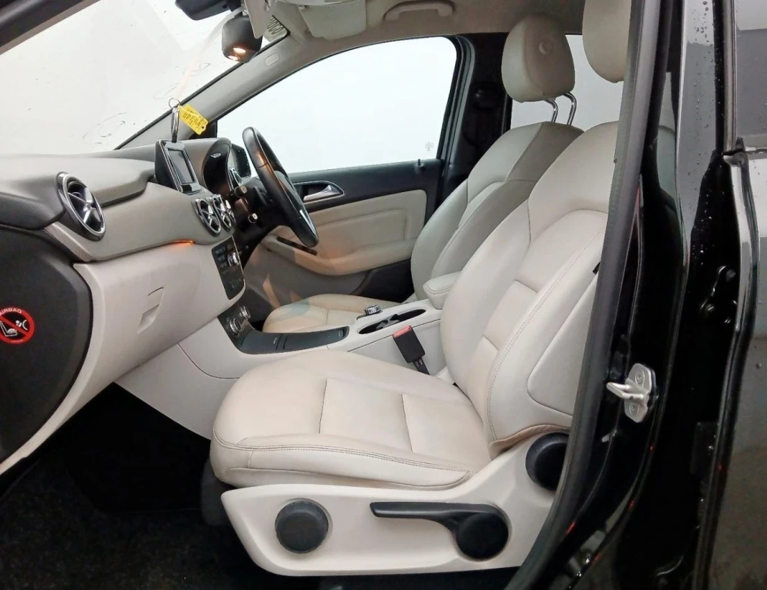 Mercedes-Benz B 180 109к.с 7gTronic за части , снимка 7 - Автомобили и джипове - 55430800